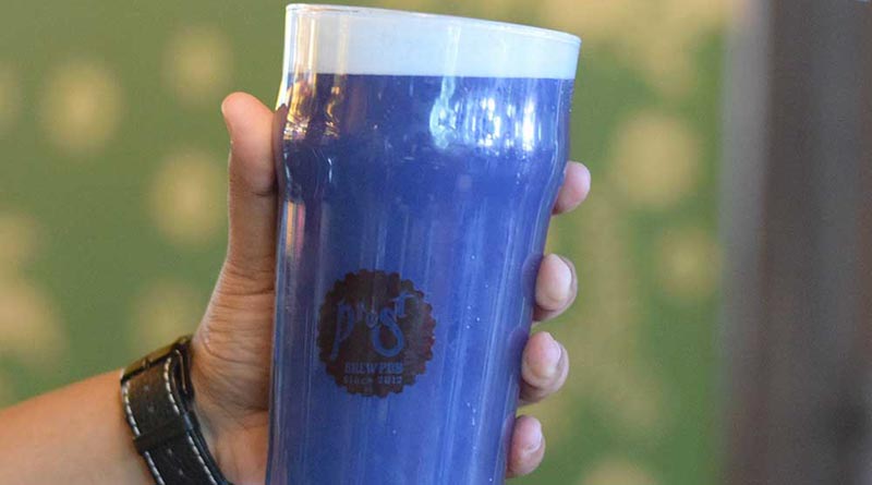 Cerveza azul de algas