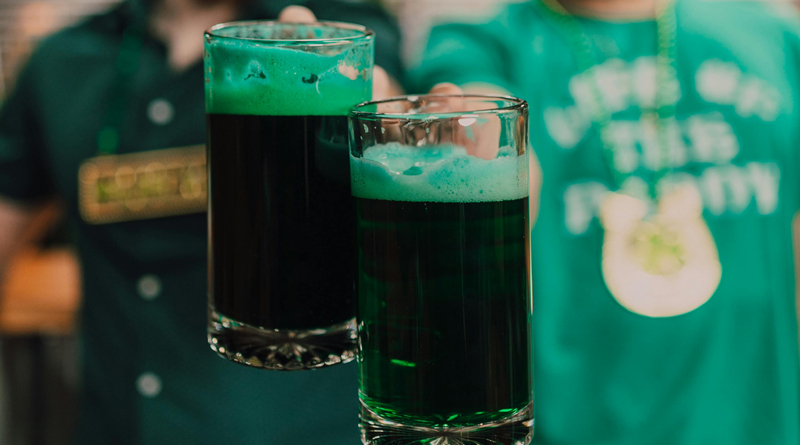 Beber cerveza el día de San Patricio