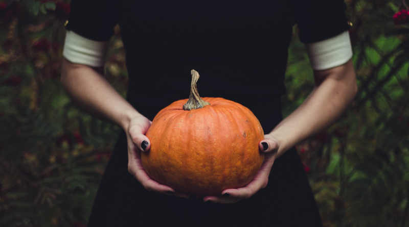 Mujer con calabaza